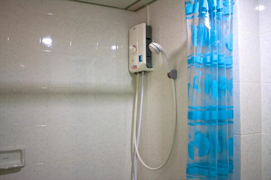 Baanbudsarin Apartment Szingburi Kültér fotó