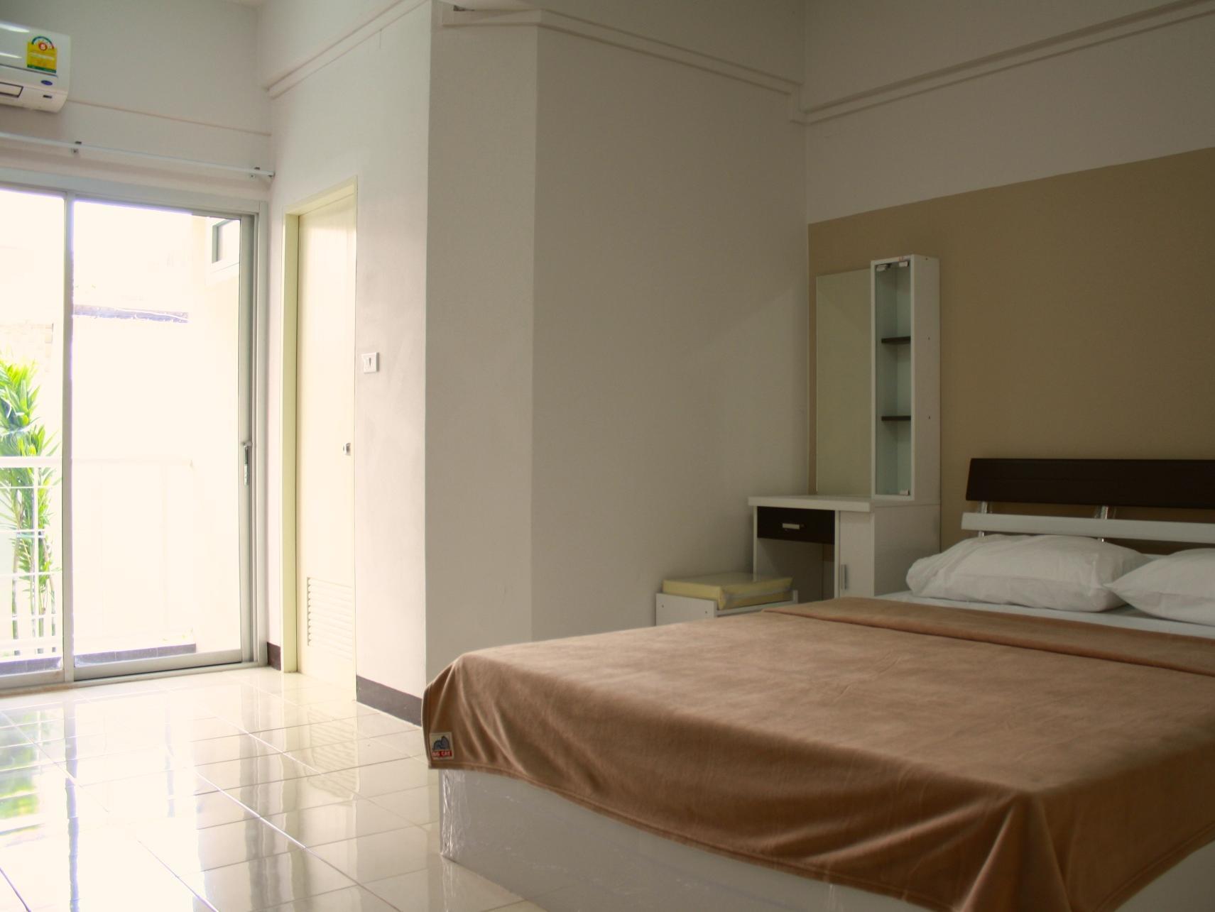 Baanbudsarin Apartment Szingburi Kültér fotó